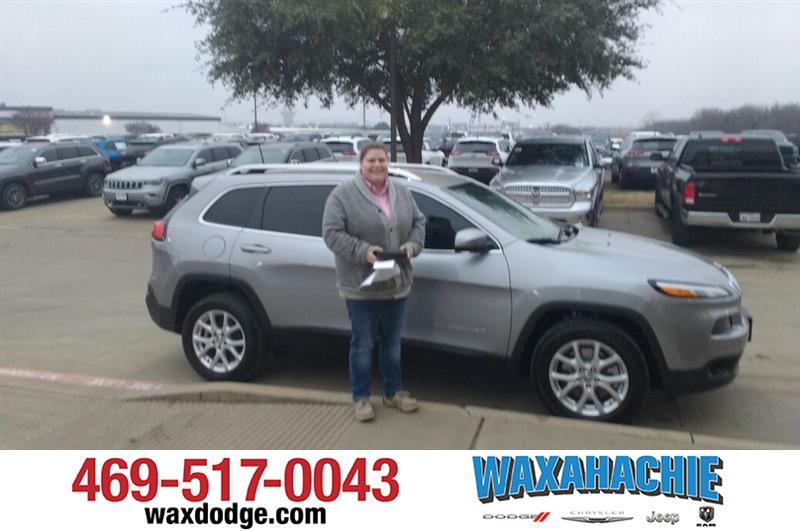 Review image from Samantha Campaphgna